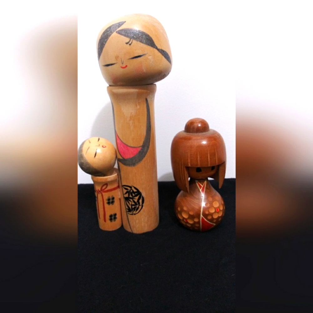 2 Vintage Japanese Wooden  Kokeshi Dolls